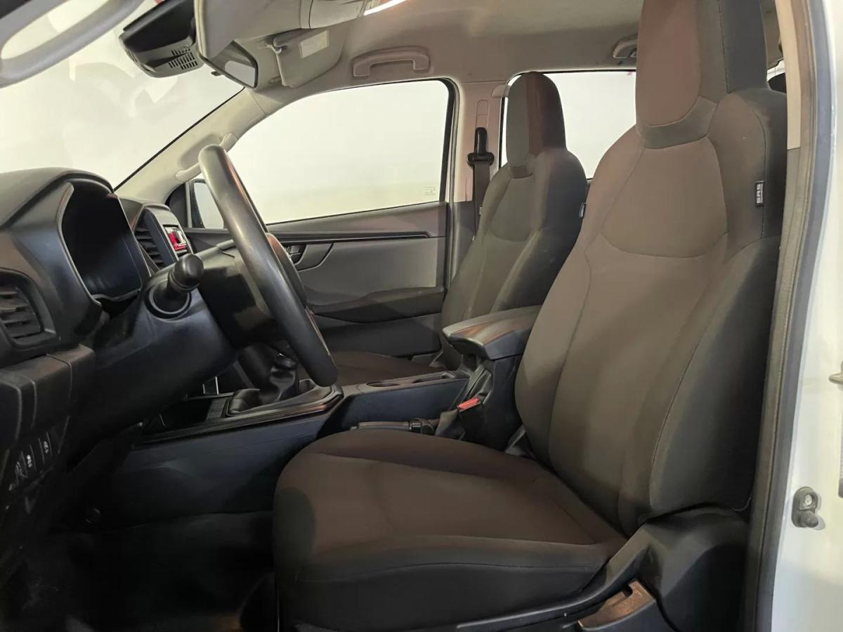 isuzu-d-max-2023-diesel-1898cc