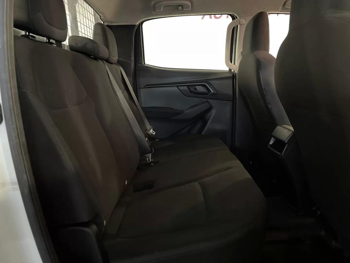 isuzu-d-max-2023-diesel-1898cc