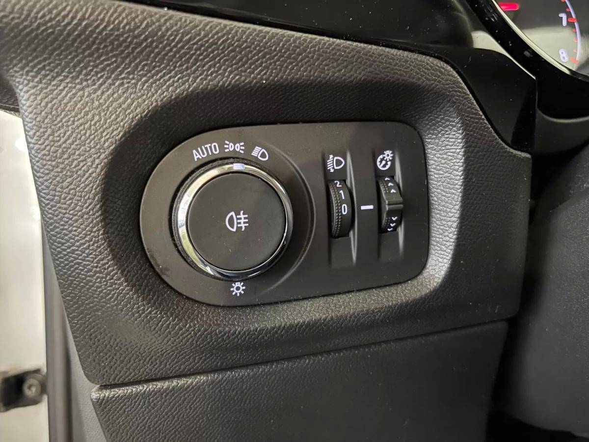 opel-corsa-2023-gasolina-1199cc