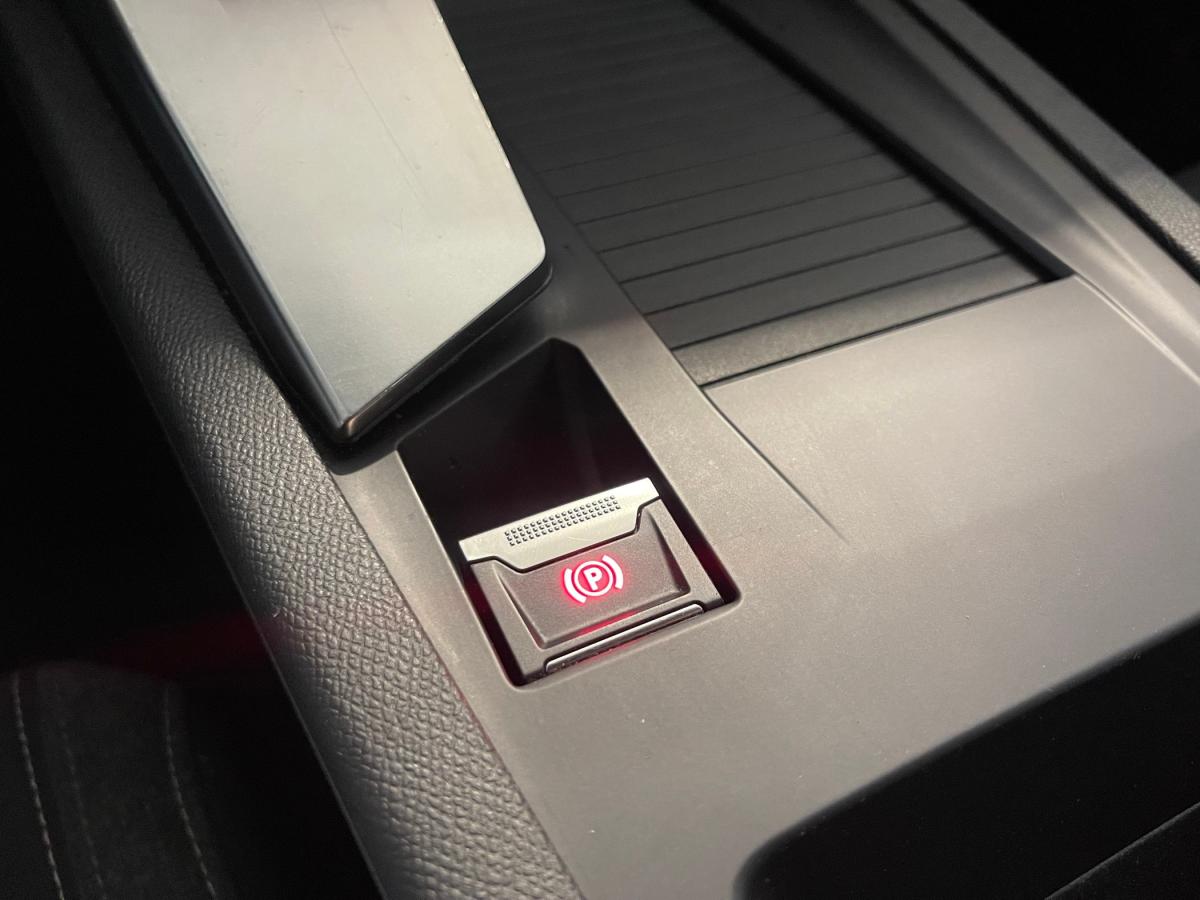 peugeot-308-sw-2022-diesel-1499cc
