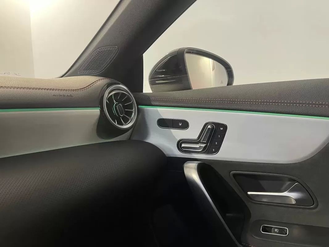 mercedes-benz-cla-2025-hibrido-1332cc