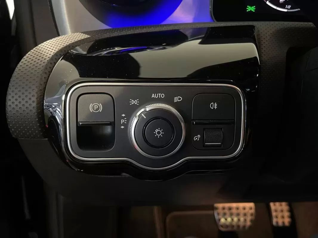 mercedes-benz-cla-2025-hibrido-1332cc