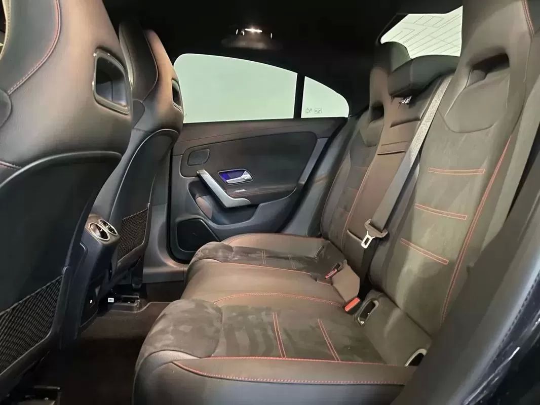 mercedes-benz-cla-2025-hibrido-1332cc