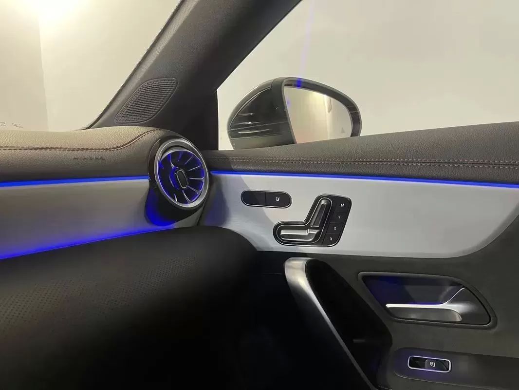 mercedes-benz-cla-2025-hibrido-1332cc