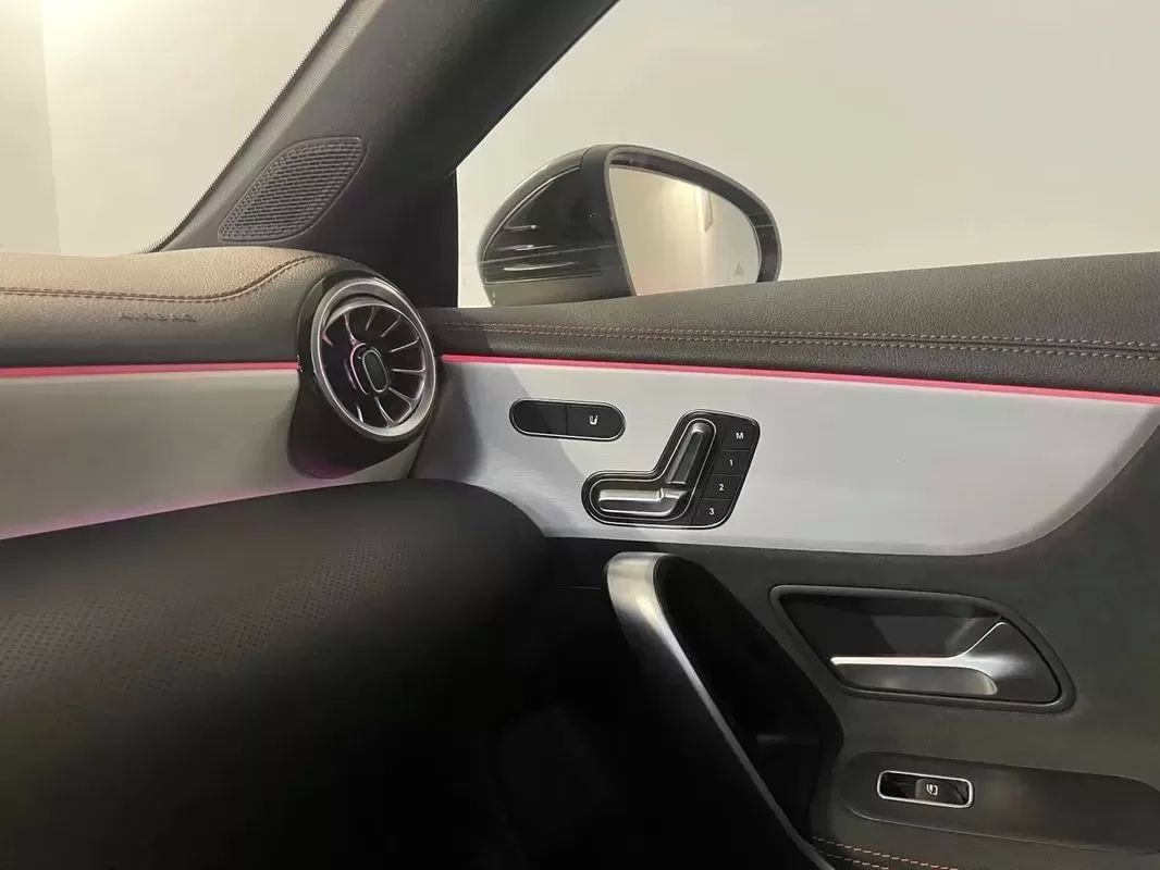 mercedes-benz-cla-2025-hibrido-1332cc