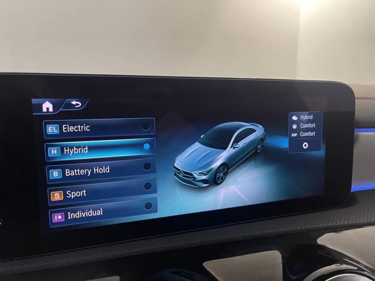 mercedes-benz-cla-2025-hibrido-1332cc