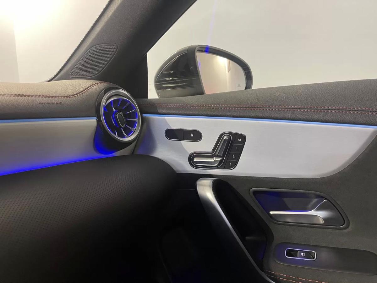 mercedes-benz-cla-2025-hibrido-1332cc