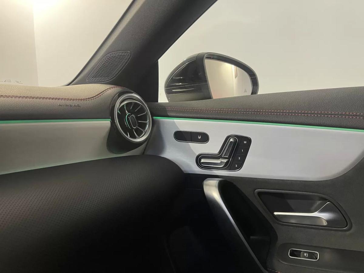 mercedes-benz-cla-2025-hibrido-1332cc