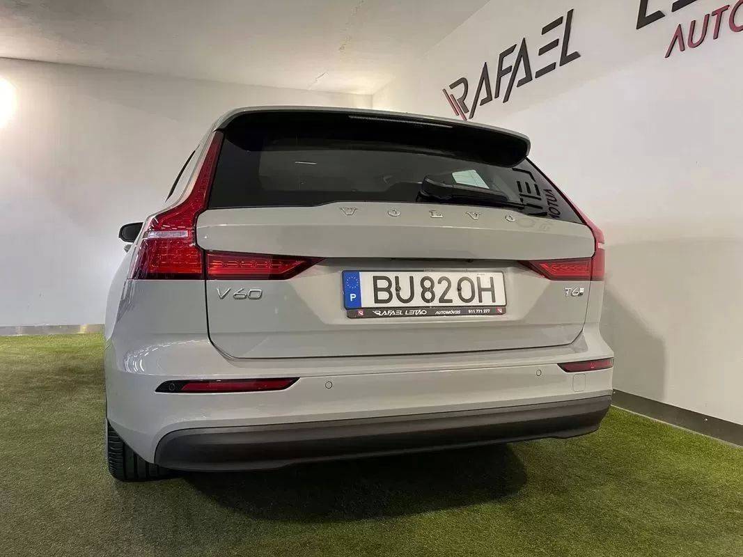 volvo-v60-2025-hibrido-1969cc