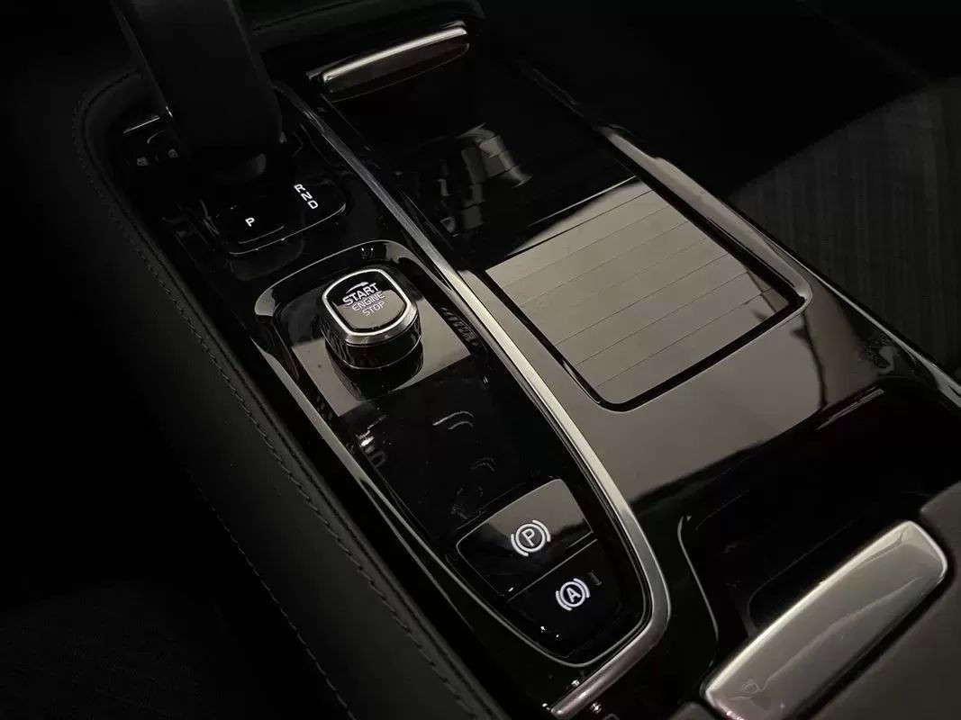 volvo-v60-2025-hibrido-1969cc