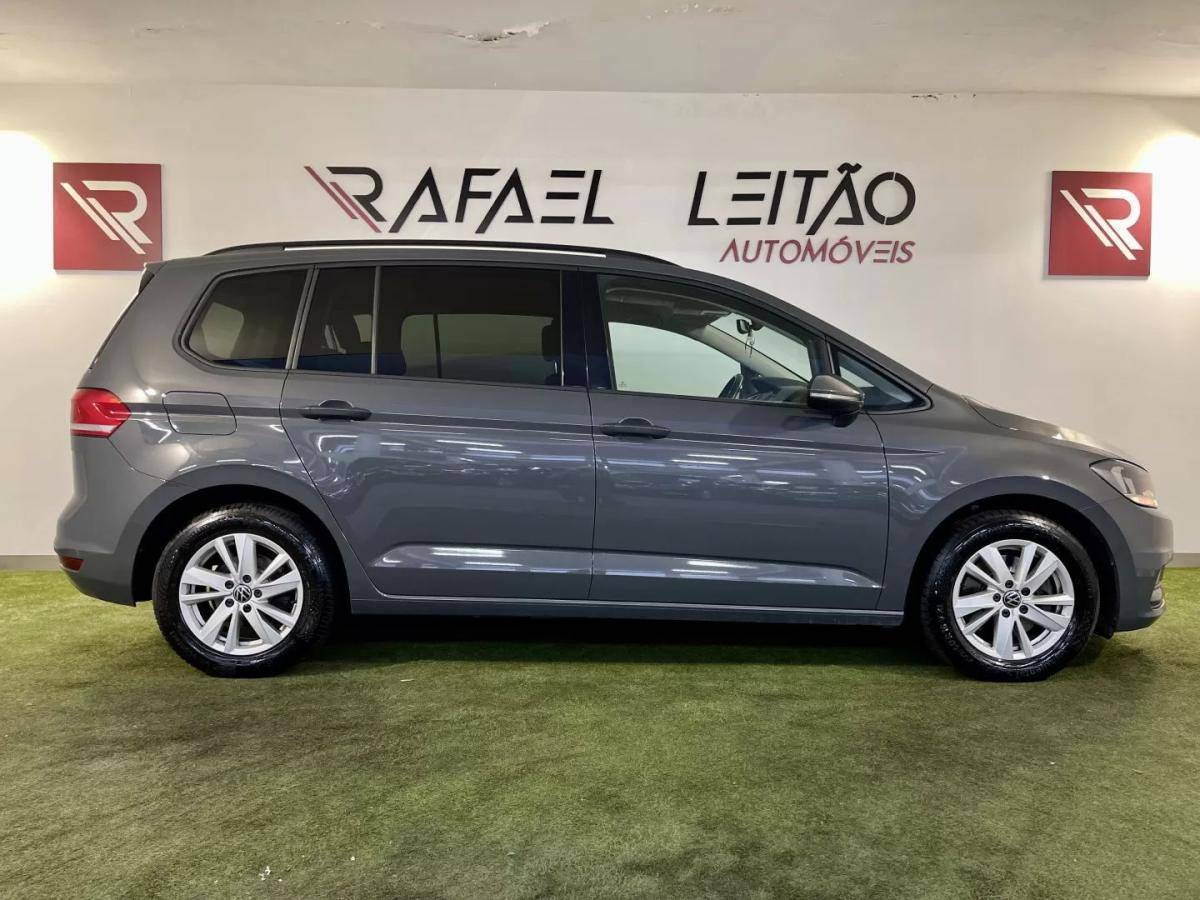 volkswagen-touran-2021-diesel-1968cc