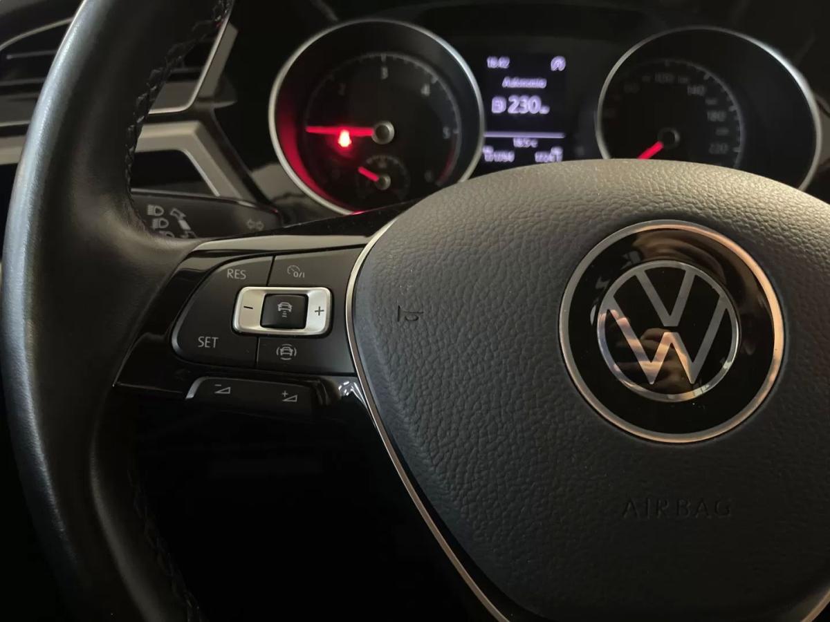 volkswagen-touran-2021-diesel-1968cc