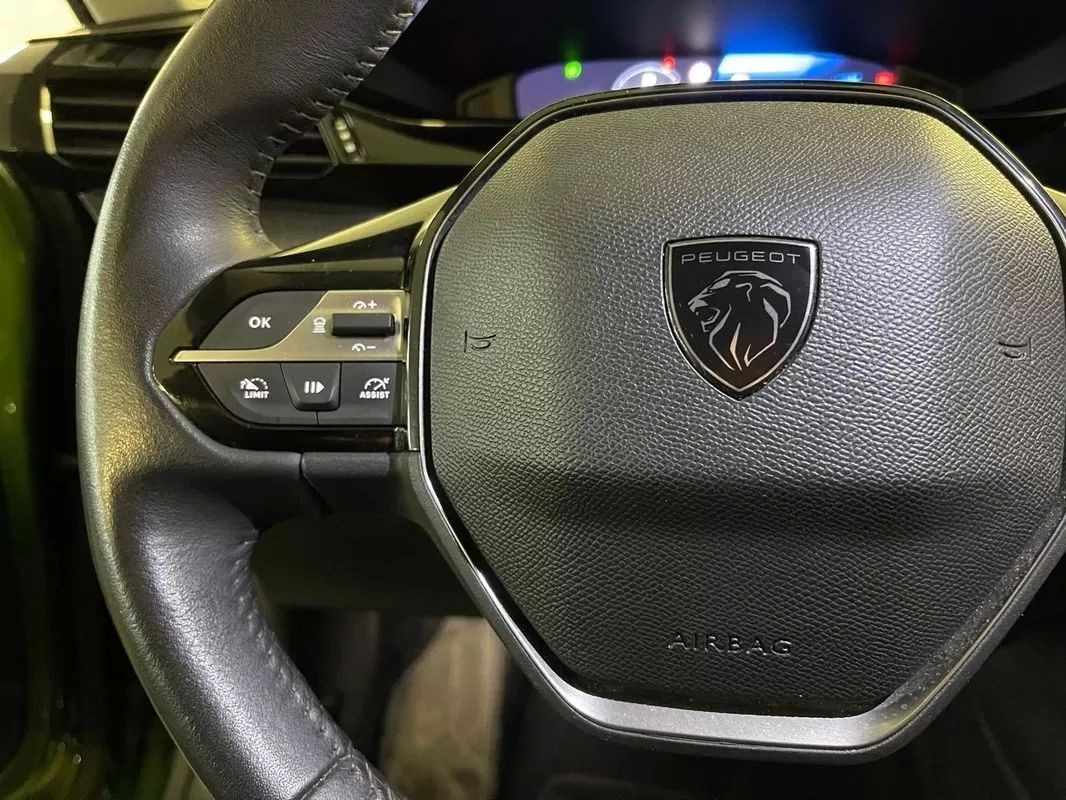 peugeot-308-2022-hibrido-a-gasolina-1598cc