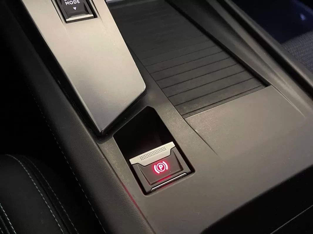 peugeot-308-2022-hibrido-a-gasolina-1598cc