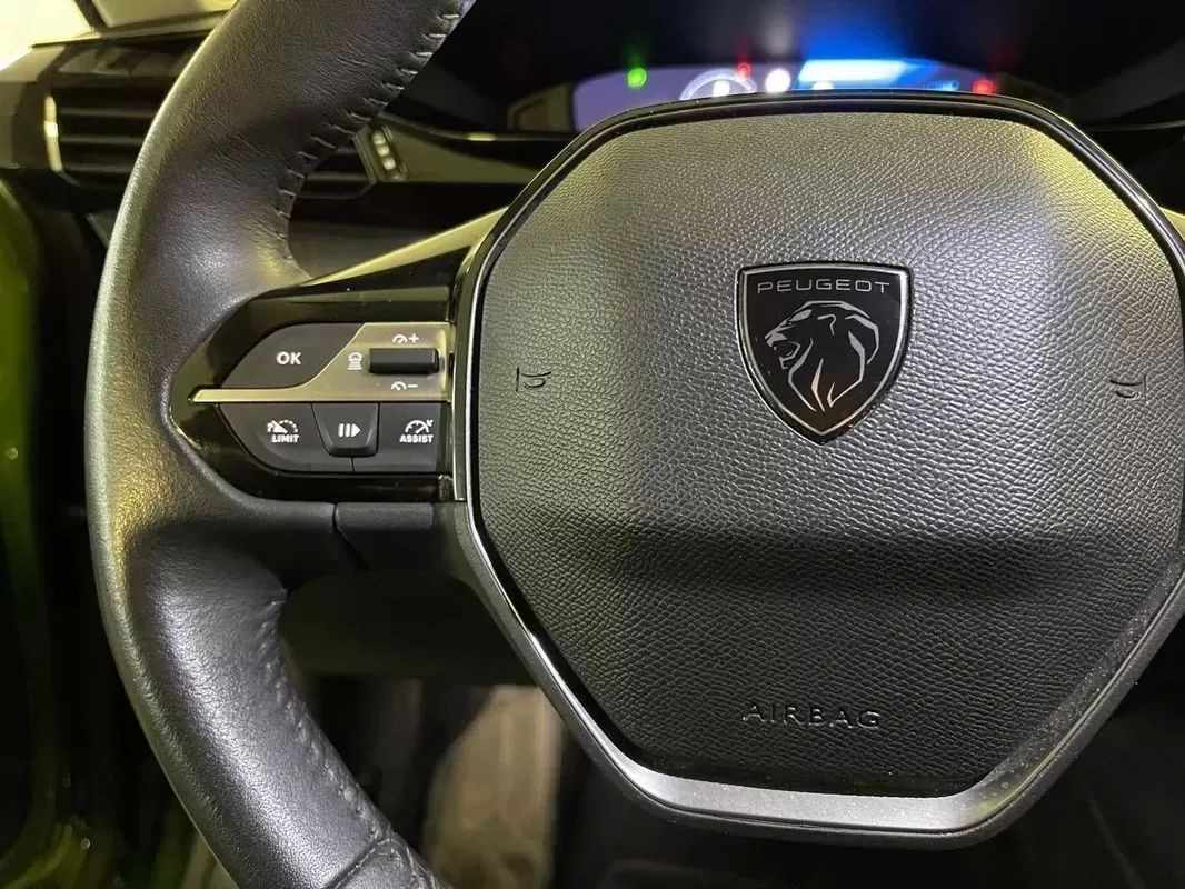 peugeot-308-2022-hibrido-a-gasolina-1598cc