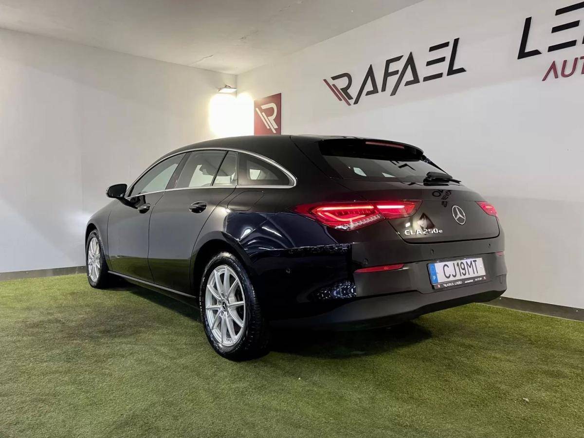 mercedes-benz-cla-2022-hibrido-1332cc
