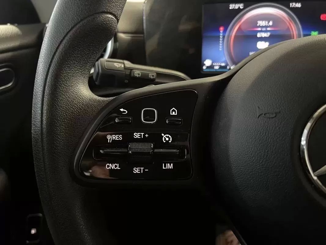 mercedes-benz-cla-2022-hibrido-1332cc