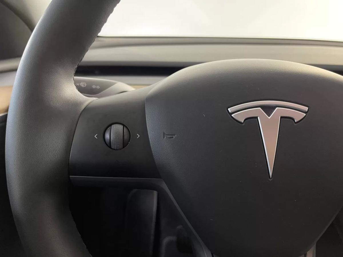 tesla-model-y-2023-eletrico-0cc