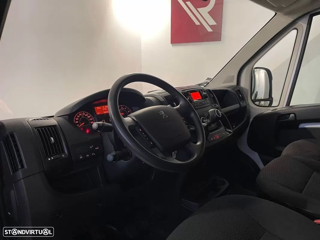 peugeot-boxer-2023-diesel-2179cc