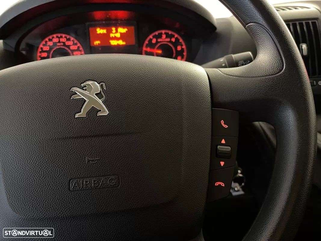 peugeot-boxer-2023-diesel-2179cc