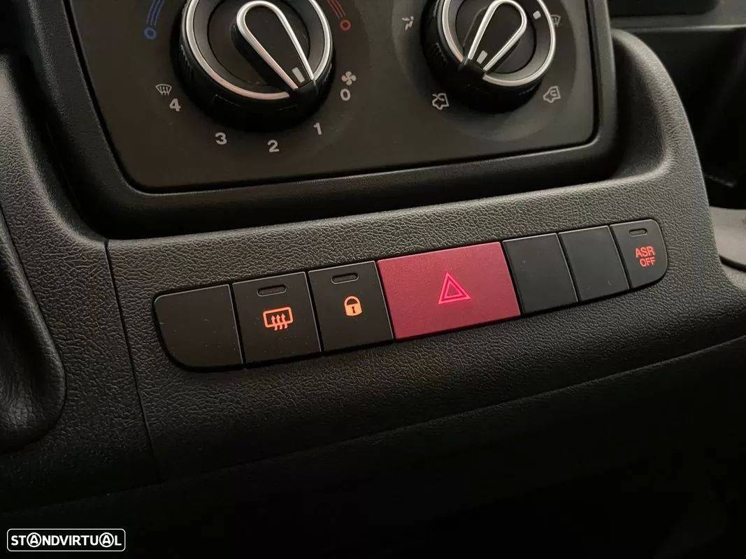peugeot-boxer-2023-diesel-2179cc