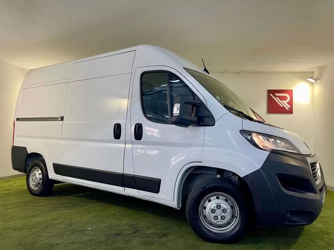 peugeot-boxer-2023-diesel-2179cc