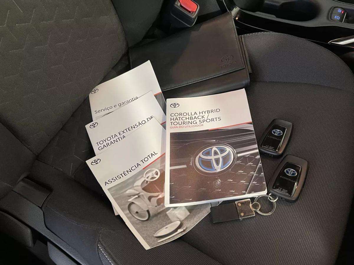 toyota-corolla-2021-hibrido-a-gasolina-1798cc
