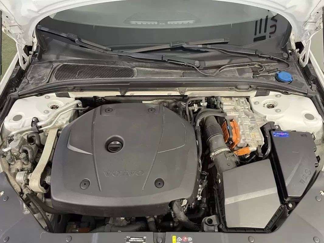 volvo-v60-2022-hibrido-1969cc