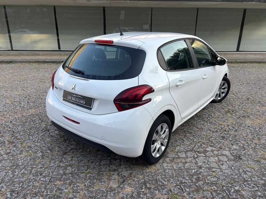 peugeot-208-2017-diesel-1560cc