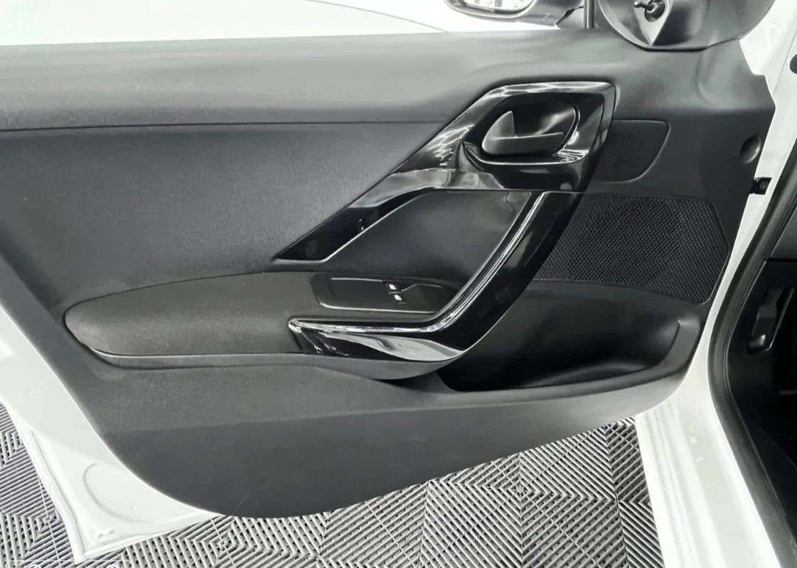 peugeot-208-2017-diesel-1560cc