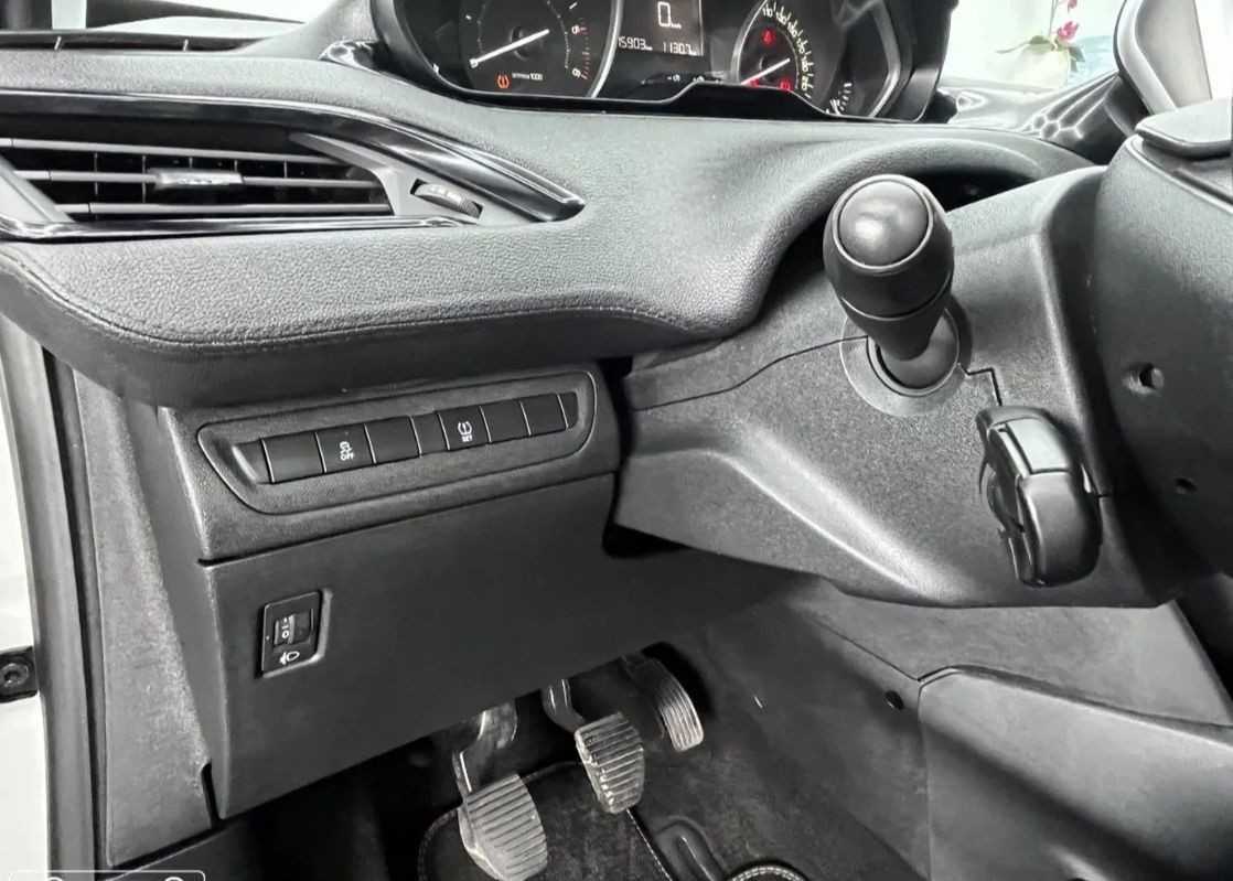 peugeot-208-2017-diesel-1560cc