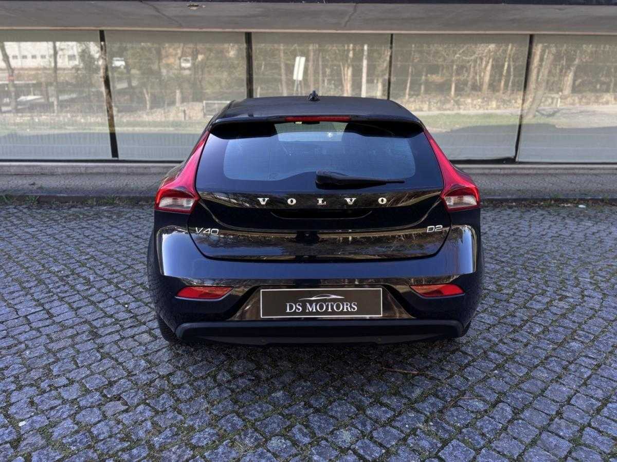 volvo-v40-2012-diesel-1560cc