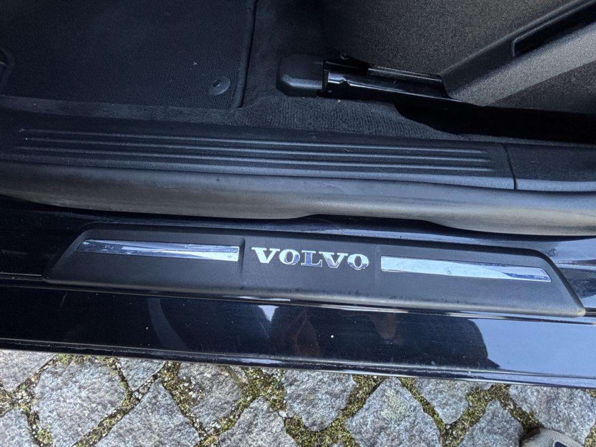 volvo-v40-2012-diesel-1560cc