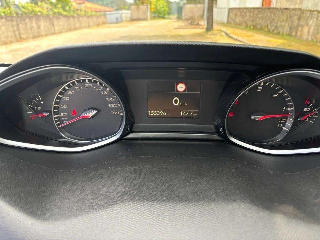peugeot-308-sw-2018-diesel-1499cc