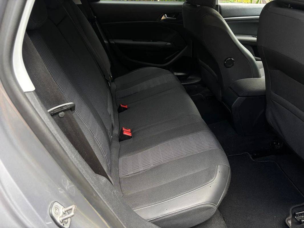 peugeot-308-sw-2018-diesel-1499cc