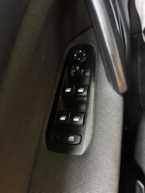 peugeot-308-sw-2018-diesel-1499cc