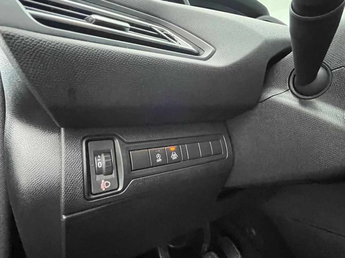 peugeot-308-2018-diesel-1560cc