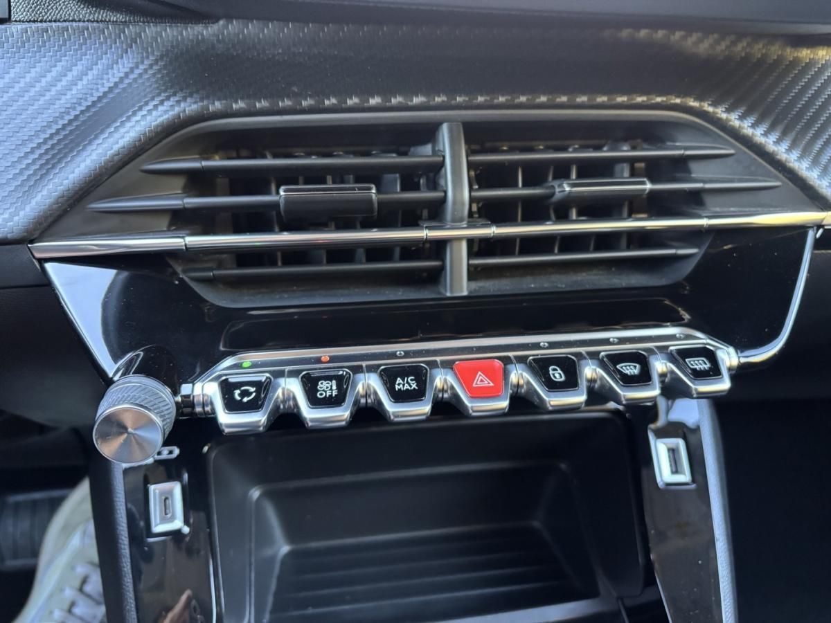 peugeot-2008-2022-gasolina-1199cc