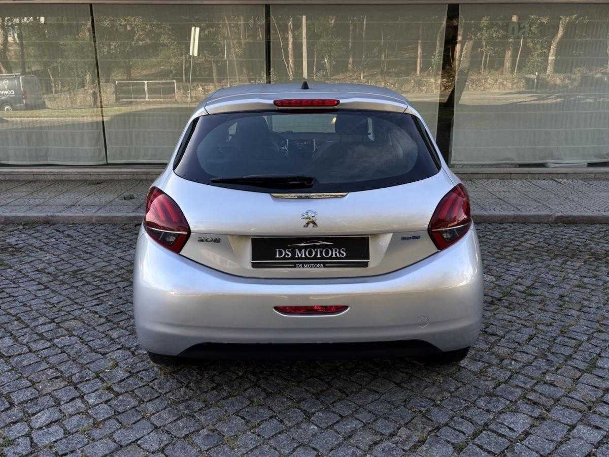peugeot-208-2015-diesel-1560cc