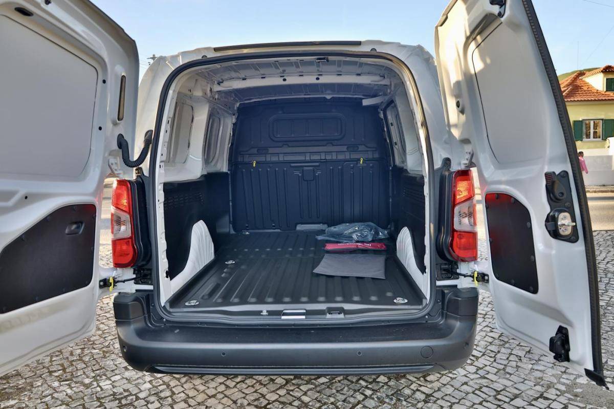 fiat-doblo-2026-eletrico-267cc