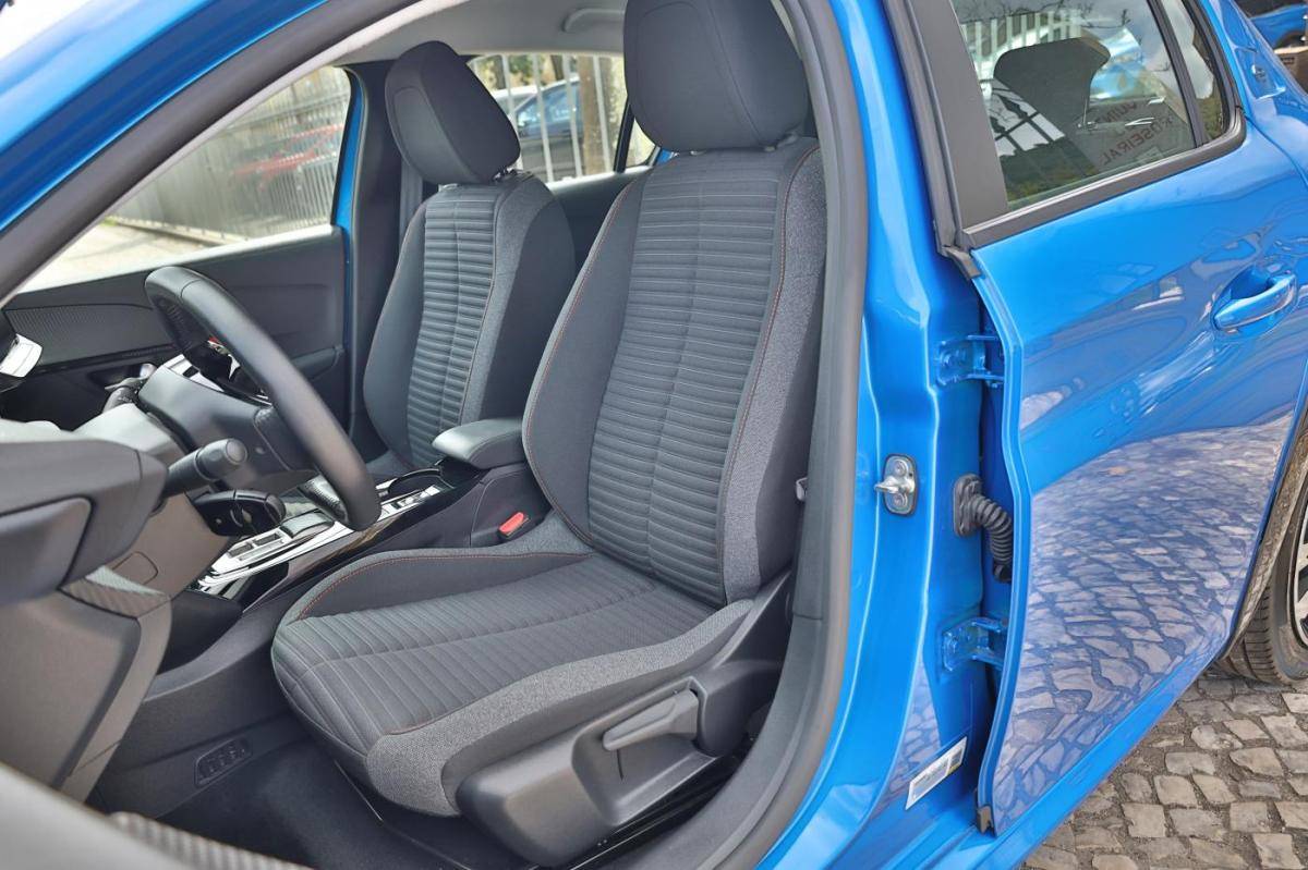 peugeot-e-208-2023-eletrico-0cc