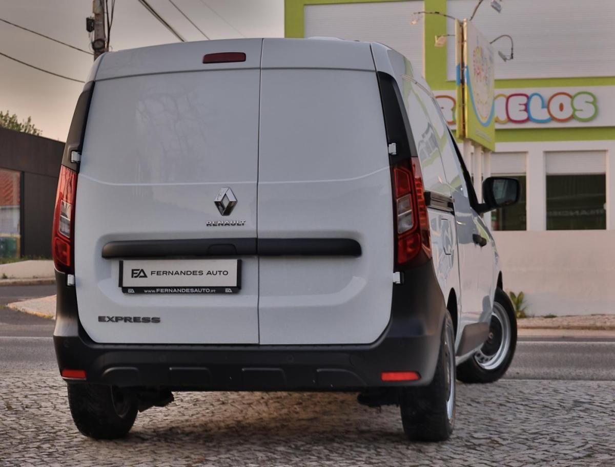 renault-kangoo-2022-diesel-1500cc