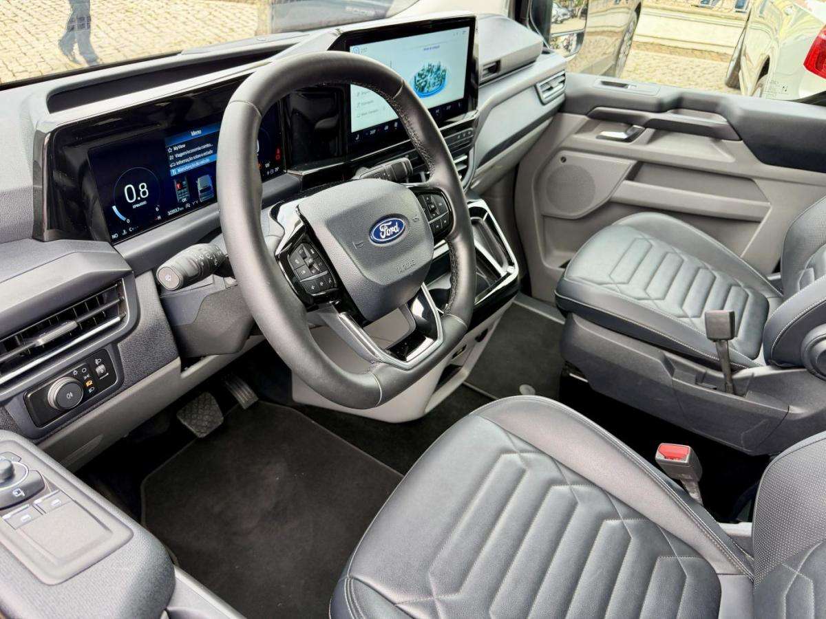 ford-tourneo-custom-2025-diesel-1996cc