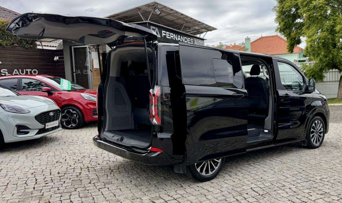 ford-tourneo-custom-2025-diesel-1996cc