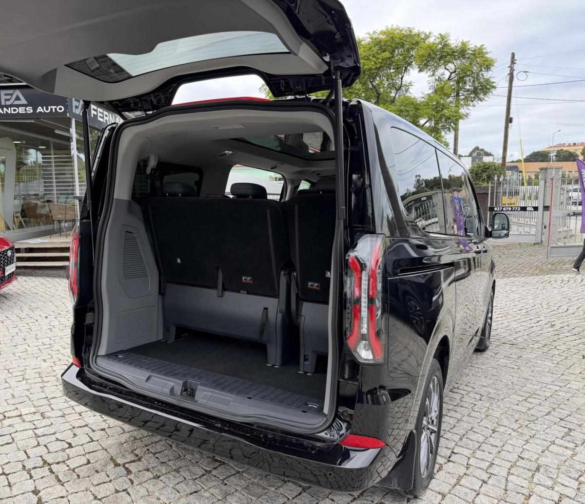 ford-tourneo-custom-2025-diesel-1996cc