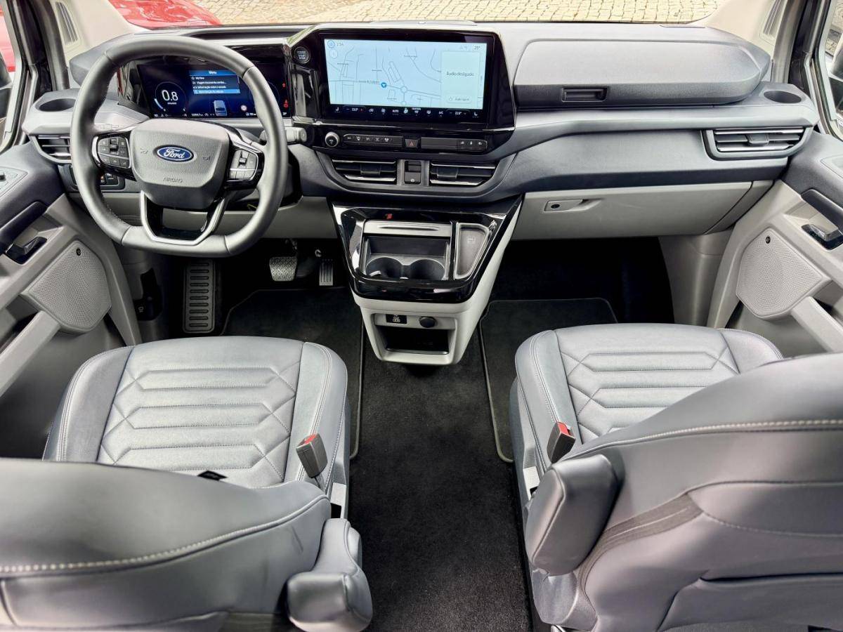 ford-tourneo-custom-2025-diesel-1996cc