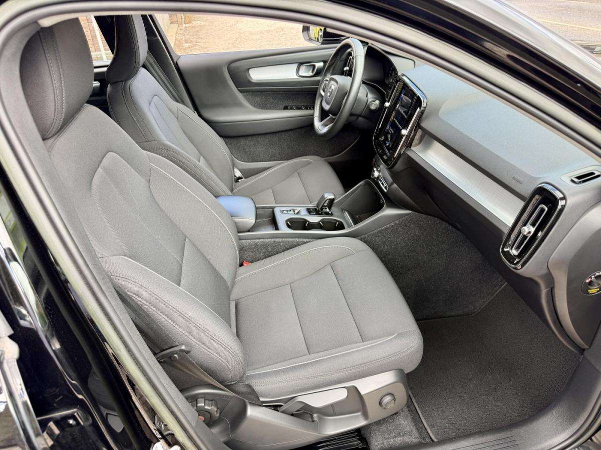 volvo-xc40-2022-hibrido-a-gasolina-1477cc