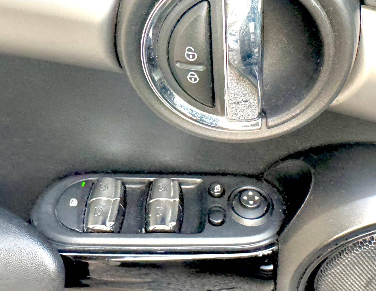 mini-cooper-2017-gasolina-1499cc