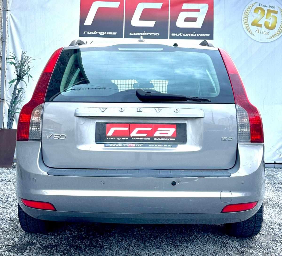 volvo-v50-2009-diesel-1560cc