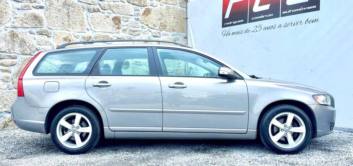 volvo-v50-2009-diesel-1560cc